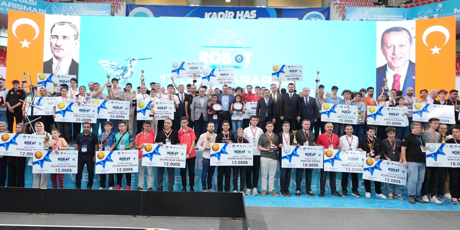 17. ULUSLARARASI MEB ROBOT YARIŞMASI ÖDÜL TÖRENİ, BAKAN TEKİN'İN KATILIMIYLA YAPILDI